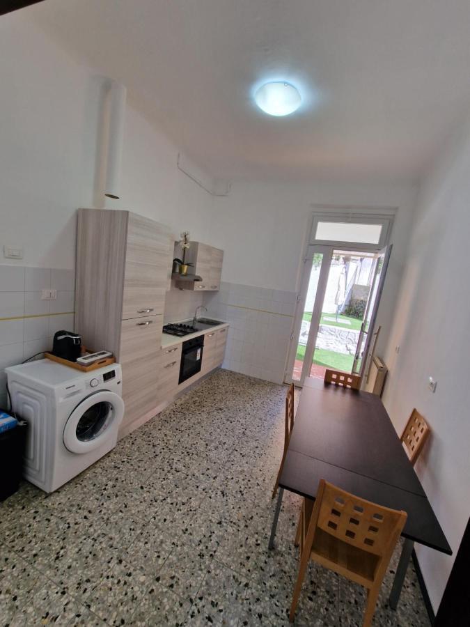 Apartamento La Casa Della Stazione La Spezia Exterior foto