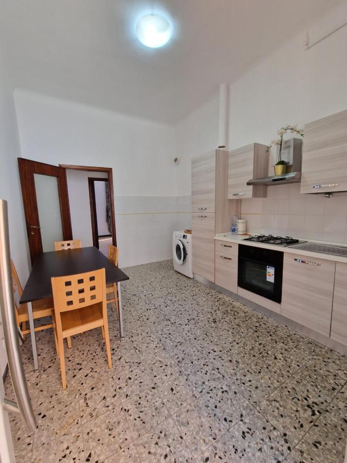 Apartamento La Casa Della Stazione La Spezia Exterior foto